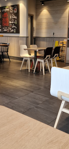 Photo of KFC - Sprowston retail park, Salhouse Rd, Norwich NR7 9AZ